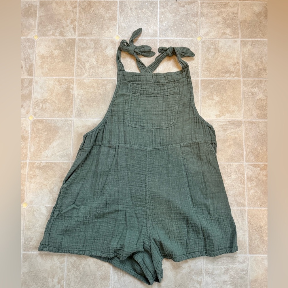 Aerie Textured Green Romper with Tie Straps
